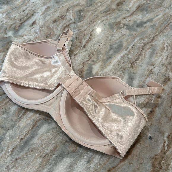 NWT Wonderbra 42C - Picture 4 of 6